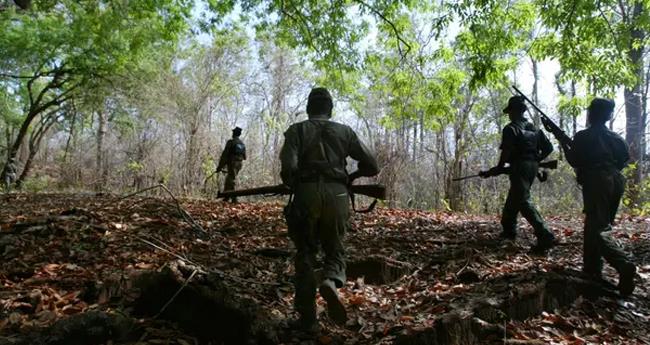 മ​ഹാ​രാ​ഷ്ട്ര മ​ന്ത്രി​ക്ക് മാ​വോ​യി​സ്റ്റ് ഭീ​ഷ​ണി; ല​ഘു​ലേ​ഖ​ക​ൾ ല​ഭി​ച്ചു