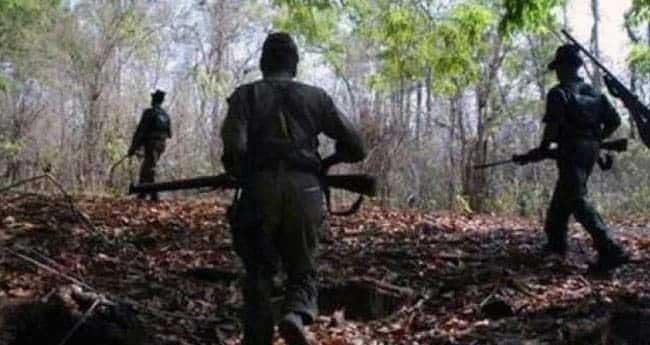 മ​ഹാ​രാ​ഷ്ട്ര​യി​ൽ മാ​വോ​യി​സ്റ്റ് ദ​മ്പ​തി​ക​ൾ കീ​ഴ​ട​ങ്ങി