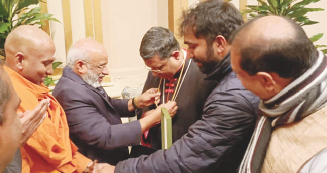 മാ​ർ കൂ​വ​ക്കാ​ട്ടി​ന്‍റെ സ്ഥാ​നാ​രോ​ഹ​ണ​ ച​ട​ങ്ങി​ൽ ശി​വ​ഗി​രി മ​ഠ​ം പ്ര​തി​നി​ധി​ക​ളും