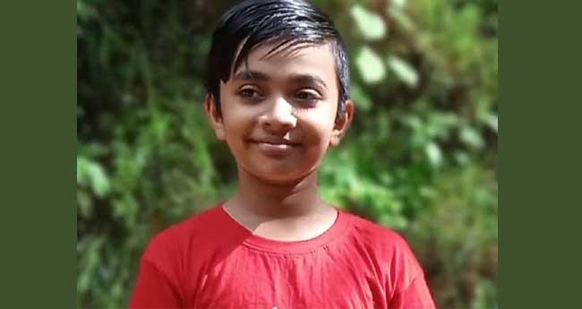 വ​ർ​ക്ക​ല​യി​ൽ സ്വ​കാ​ര്യ ബ​സ് സ്കൂ​ട്ട​റി​ലി​ടി​ച്ച് പ​ത്തു വ​യ​സു​കാ​ര​ന് ദാ​രു​ണാ​ന്ത്യം