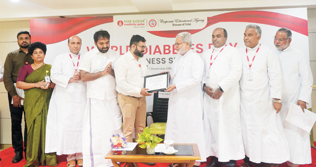 മാര്‍ സ്ലീവ മെഡിസിറ്റിക്ക് ‘കഹോടെക് ’ ദേശീയ പുരസ്‌കാരം