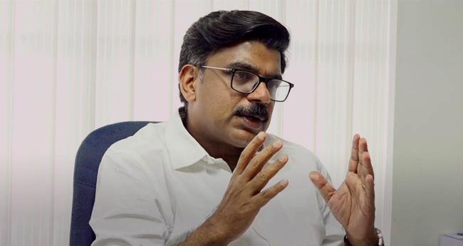 പാ​തി​വി​ല ത​ട്ടി​പ്പ്: അ​ന​ന്തു​വി​ല്‍​നി​ന്ന് പ​ണം​ വാ​ങ്ങി​യി​ട്ടി​ല്ലെ​ന്ന് മാ​ത്യു കു​ഴ​ല്‍​നാ​ട​ൻ