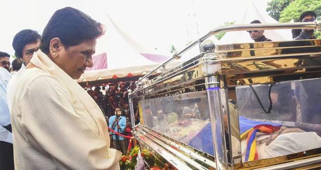കെ. ​ആം​സ്‌​ട്രോ​ങ്ങി​ന്‍റെ കൊ​ല​പാ​ത​കം സി​ബി​ഐ അ​ന്വേ​ഷി​ക്ക​ണം: മാ​യാ​വ​തി