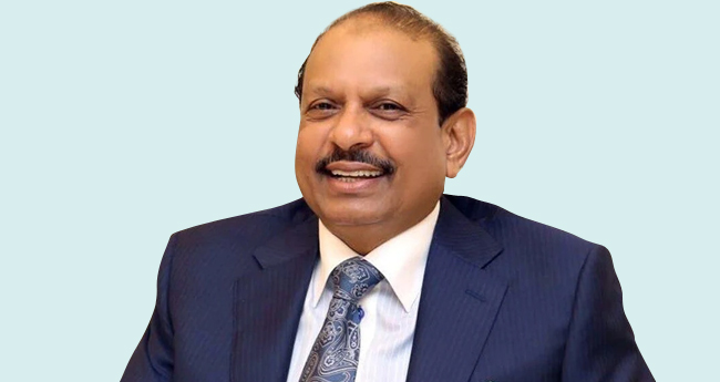 എം.​എ. യൂ​സ​ഫ​ലി 10 കോ​ടി രൂ​പ സം​ഭാ​വ​ന ന​ൽ​കി