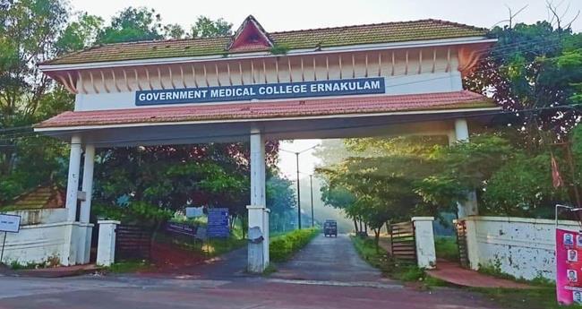 എ​റ​ണാ​കു​ള​ത്ത് ഭ​ക്ഷ്യ​വി​ഷ​ബാ​ധ: 12 അ​തി​ഥി തൊ​ഴി​ലാ​ളി​ക​ൾ ആ​ശു​പ​ത്രി​യി​ൽ