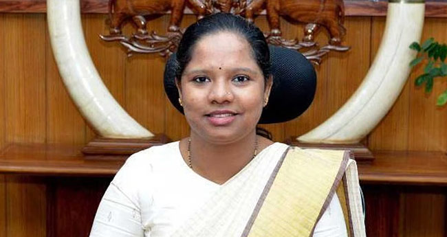 ഭ​​ക്ഷ​​ണവി​​ത​​ര​​ണം: വ്യാ​​ജ​​പ്ര​​ചാര​​ണം  ന​​ട​​ത്ത​​രു​​തെ​​ന്ന് ക​​ള​​ക്‌ടർ