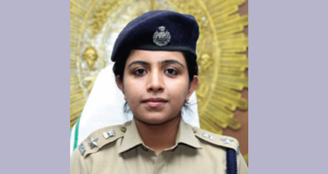 എ​​​​ഐ​​​​ജിക്കെതിരായ  വ​നി​താ എ​സ്ഐ​മാ​രു​ടെ പ​രാ​തി മെ​റി​ൻ ജോ​സ​ഫ് അ​ന്വേ​ഷി​ക്കും