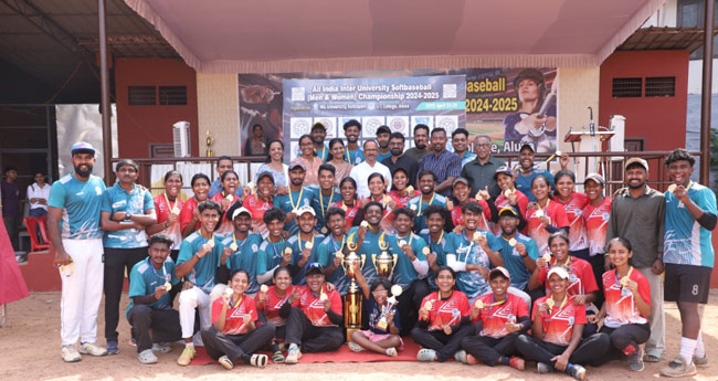 സോ​ഫ്റ്റ്  ബേ​സ്ബോ​ൾ: എം​ജിക്ക് ഇരട്ടക്കിരീടം