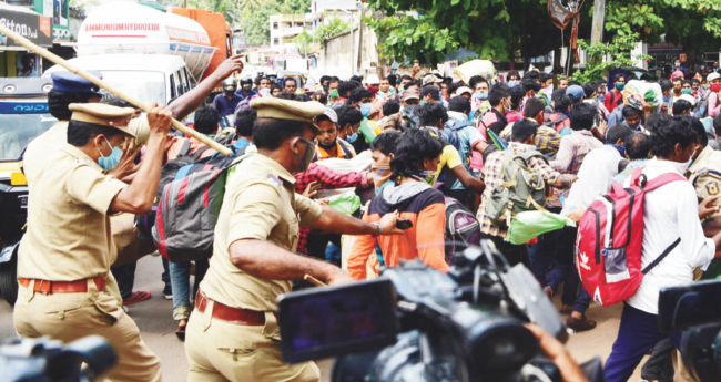 ട്രെയിൻ റദ്ദാക്കി; റോഡ് തടഞ്ഞ് അതിഥിത്തൊഴിലാളികൾ