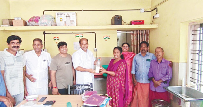 സര്‍ക്കാര്‍ കണ്ണു തുറന്നു; അടച്ചുപൂട്ടിയ ക്ഷീരസൊസൈറ്റിക്ക്  ഒടുവിൽ മോചനം
