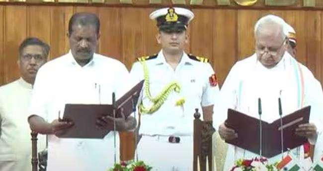 ഒ.​ആ​ര്‍.​കേ​ളു മ​ന്ത്രി​യാ​യി സ​ത്യ​പ്ര​തി​ജ്ഞ ചെ​യ്തു