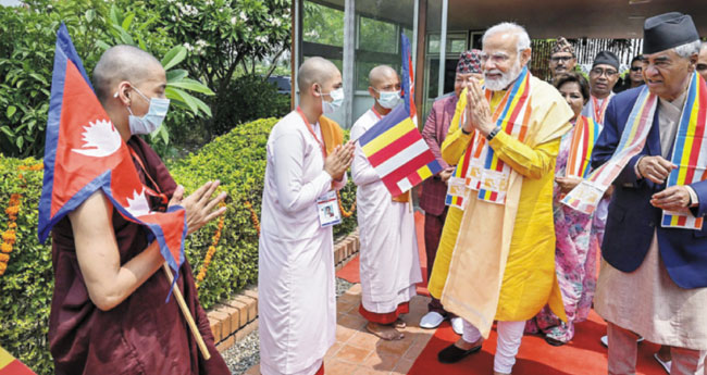 ബുദ്ധപൂർണിമയിൽ നരേന്ദ്ര മോദി ലുംബിനി ക്ഷേത്രദർശനം നടത്തി