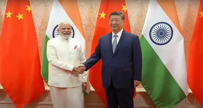 ഇ​ന്ത്യ-​ചൈ​ന ഉ​ഭ​യ​ക​ക്ഷി ച​ര്‍​ച്ച ന​ട​ത്തി; കൂ​ടി​ക്കാ​ഴ്ച ന​ട​ന്ന​ത് ഏ​ഴ് വ​ർ​ഷ​ങ്ങ​ൾ​ക്കു ശേ​ഷം