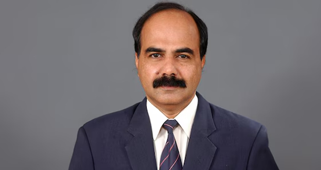 അ​ക്ര​മം ന​ട​ത്തു​ന്ന​തു വി​ദ്യാ​ര്‍​ഥി​ക​ളെ​ന്നു പ​റ​യു​ന്ന  ഗു​ണ്ടാ​സം​ഘം: കേ​ര​ള വി​സി