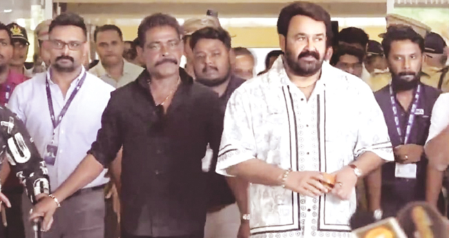 ആദരവുകൾ കൂടുതൽ വിനയാന്വിതനാക്കുന്നു: മോഹൻലാൽ