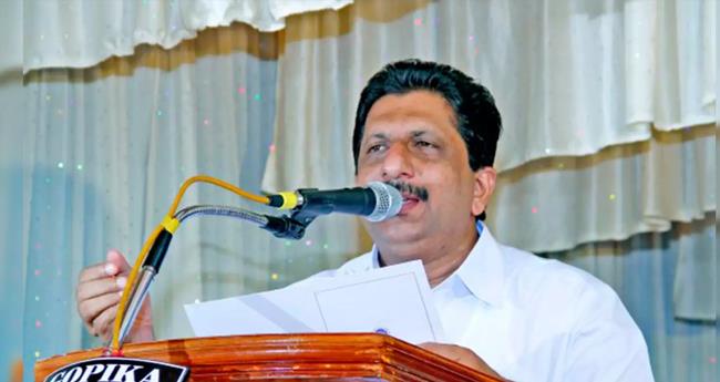 മു​ന​മ്പം: സ​ര്‍​ക്കാ​ര്‍ സ​ര്‍​വ​ക​ക്ഷി​യോ​ഗം വി​ളി​ക്ക​ണ​മെ​ന്ന് മോ​ന്‍​സ് ജോ​സ​ഫ് എം​എ​ല്‍​എ
