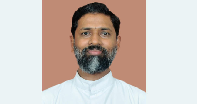 മോ​ണ്‍. ഷൈ​ജു  പ​ര്യാ​ത്തു​ശേ​രി  അ​ഡ്മി​നി​സ്‌​ട്രേ​റ്റ​ര്‍