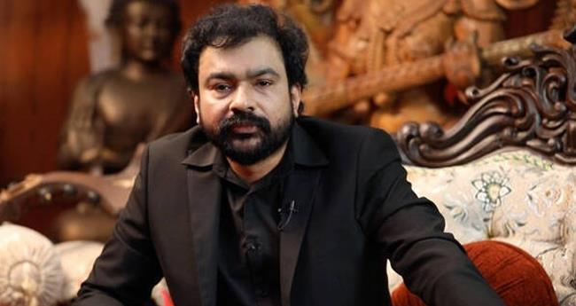 മോ​ൻ​സ​ണ്‍ മാ​വു​ങ്ക​ലി​നെ വെ​റു​തെ വി​ട്ടു