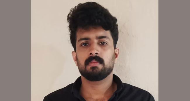 പി​എ​സ്‌​സി പ​രീ​ക്ഷ​യി​ൽ ഹൈ​ടെ​ക് കോ​പ്പി​യ​ടി; ഉ​ദ്യോ​ഗാ​ർ​ഥി പി​ടി​യി​ൽ