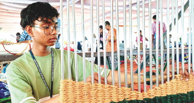വി​​സ്മ​​യം വി​​രി​​യി​​ച്ച് മു​​ഹ​​മ്മ​​ദ് റ​​സ​​ൽ