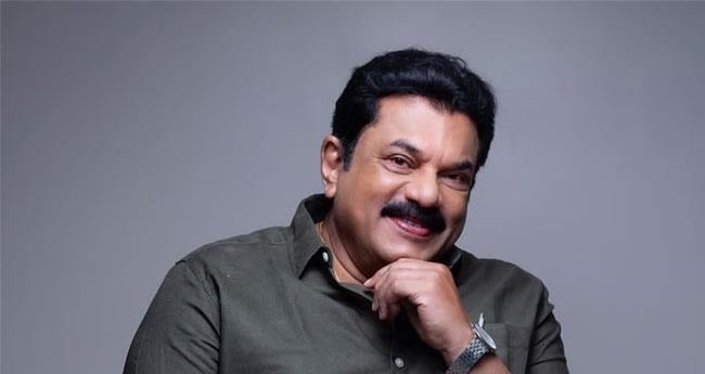 തീ​യ​തി​ക​ളി​ല്‍ പി​ഴ​വ്: മു​കേ​ഷി​നെ​തി​രാ​യ കു​റ്റ​പ​ത്രം മ​ട​ക്കി കോ​ട​തി