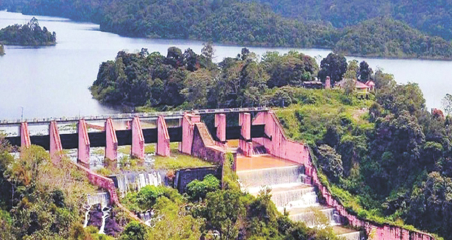 ജലനിരപ്പ് 136  അടിയിലേക്ക് ; മുല്ലപ്പെരിയാർ അണക്കെട്ടിന്‍റെ  ഷട്ടറുകൾ തുറന്നേക്കും