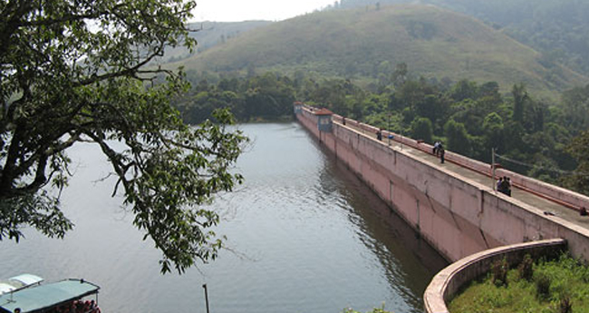 മു​​ല്ല​​പ്പെ​​രി​​യാ​റി​ൽ​നി​​ന്നു നി​​യ​​ന്ത്രി​​ത  അ​​ള​​വി​​ൽ വെ​​ള്ളം തു​​റ​​ന്നു​​വി​​ട​​ണം