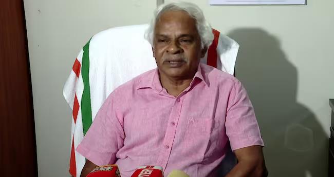 മു​ന​മ്പം ജു​ഡീ​ഷ്യ​ൽ ക​മ്മീ​ഷ​ന്‍റെ പ്ര​വ​ര്‍​ത്ത​നം താ​ത്കാ​ലി​ക​മാ​യി നി​ര്‍​ത്തി​വ​ച്ചു