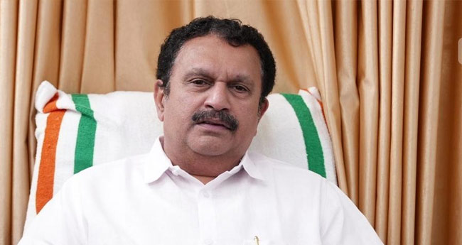 ശ​ശീ​ന്ദ്ര​ന്‍ പ​ക്വ​ത​യി​ല്ലാ​തെ  പെ​രു​മാ​റു​ന്നു:  കെ. ​മു​ര​ളീ​ധ​ര​ന്‍