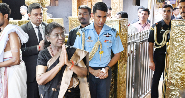 കുളിർമ പകരുന്ന  അന്തരീക്ഷമെന്ന് രാ​ഷ്ട്ര​പ​തി