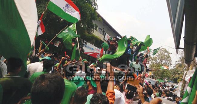 ഈ​സി വാ​ക്കോ​വ​ര്‍ ഇ​ല്ല; നാ​ലു മ​ണ്ഡ​ല​ങ്ങ​ളി​ൽ അ​ഹോ​രാ​ത്രം പ​ണി​യെ​ടു​ക്കാ​ൻ ലീ​ഗ്