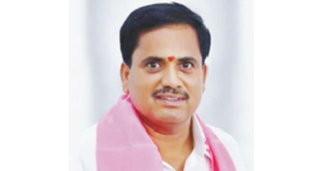 ബിആർഎസ് എംഎൽസി കാസിറെഡ്ഢി കോൺഗ്രസിലേക്ക്