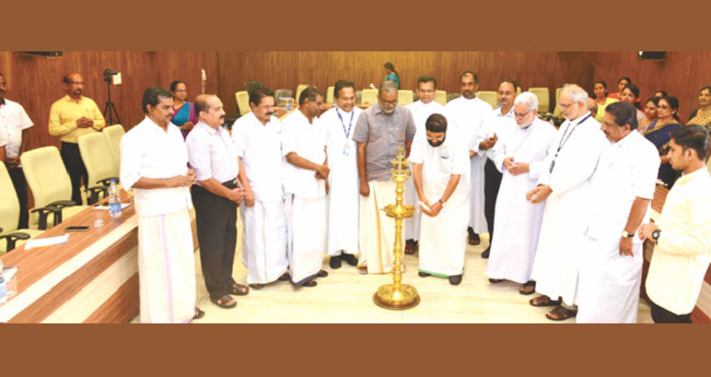 കാ​​​​​​ർ​​​​​​ഷി​​​​​​ക സം​​​​​​സ്കാ​​​​​​രം വീ​​​​​​ണ്ടെ​​​​​​ടു​​​​​​ക്കണം; പ്രായോഗിക നിർദേശങ്ങളുമായി  ‘ന​​വ​​ക​​ർ​​ഷ​​ക കേ​​ര​​ളം’ സംവാദം