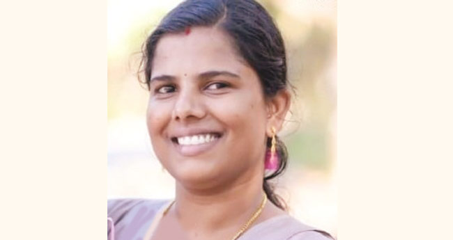 യു​വ​തി ഭ​ര്‍​തൃ​വീ​ട്ടി​ല്‍ മ​രി​ച്ച​ നി​ല​യി​ല്‍,  ദു​രൂ​ഹ​ത​യാ​രോ​പി​ച്ച് ബ​ന്ധു​ക്ക​ള്‍