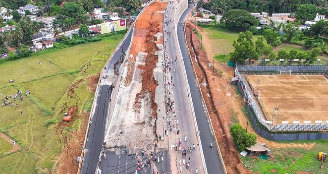 ദേ​ശീ​യ​പാ​ത​യി​ലെ ത​ക​ര്‍​ച്ച; മ​​​​ണ്ണുപ​​​​രി​​​​ശോ​​​​ധ​​​​ന പ​​​​രാ​​​​ജ​​​​യം; നി​​​​ര്‍​മാ​​​​ണ പ​​​​ദ്ധ​​​​തി​​​​ക​​​​ളി​​​​ല്‍ വി​​​​ദ​​​​ഗ്ധ​​​​രെ 
ഉ​​​​ള്‍​പ്പെ​​​​ടു​​​​ത്ത​​​​ണ​​​​മെ​​​​ന്ന് ആ​​​​വ​​​​ശ്യം