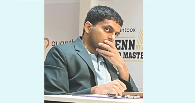 അ​​ര്‍​ജു​​നെ  വീ​​ഴ്ത്തി  നി​​ഹാ​​ല്‍