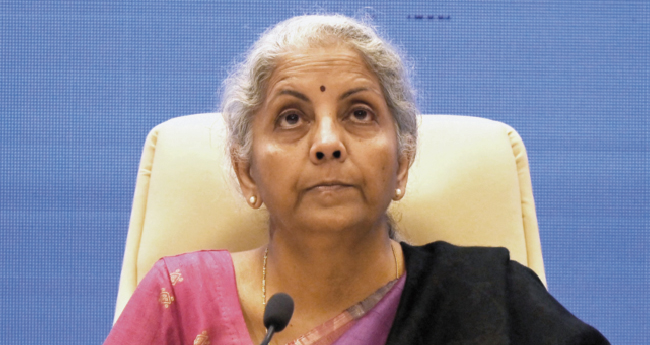ക​ഴി​ഞ്ഞ 10 വ​ർ​ഷ​ത്തി​നി​ടെ ബാ​ങ്കു​ക​ൾ എ​ഴു​തി​ത്ത​ള്ളി​യ​ത് 16.35 ല​ക്ഷം കോ​ടി രൂ​പ​യു​ടെ കി​ട്ടാ​ക്ക​ടം