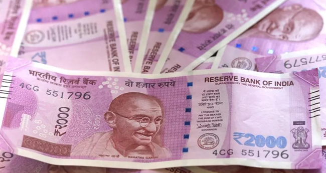 ഇ​നി​യും മ​ട​ങ്ങി​യെ​ത്തി​യി​ല്ല,  5,884 കോ​ടി മൂ​ല്യ​മു​ള്ള 2000ത്തി​ന്‍റെ നോ​ട്ടു​ക​ൾ