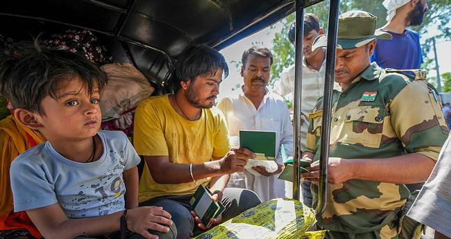സ​മ​യ​പ​രി​ധി അ​വ​സാ​നി​ച്ചു; 537 പാ​ക് പൗ​ര​ൻ​മാ​ർ ഇ​ന്ത്യ​വി​ട്ടു