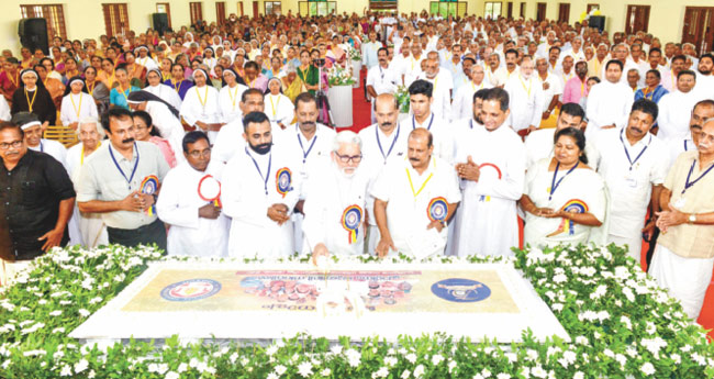 പാലാ രൂപതയുടെ ആദരവ് ഏറ്റുവാങ്ങി 75 വയസുകാര്‍