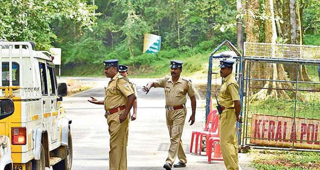 പ​ന്പ - നി​ല​യ്ക്ക​ൽ റോ​ഡി​ൽ വാ​ഹ​ന പാ​ർ​ക്കിം​ഗ് പാ​ടി​ല്ല: ഹൈ​ക്കോ​ട​തി