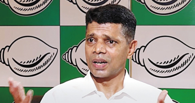 ഒ​ഡീ​ഷ​യു​ടെ ധാ​തു​സ​മ്പ​ത്തി​ന്‍റെ സിം​ഹ​ഭാ​ഗ​വും  കേ​ന്ദ്രം ക​വ​ർ​ന്നെ​ടു​ക്കു​ന്നു: വി.​കെ. പാ​ണ്ഡ്യ​ൻ