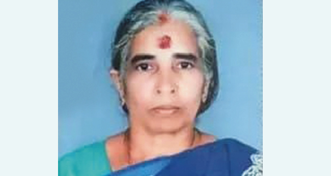 വൈ​ദ്യു​തക്കെ​ണി​യി​ല്‍​നി​ന്നു ഷോ​ക്കേ​റ്റ് വീ​ട്ട​മ്മ മ​രി​ച്ചു