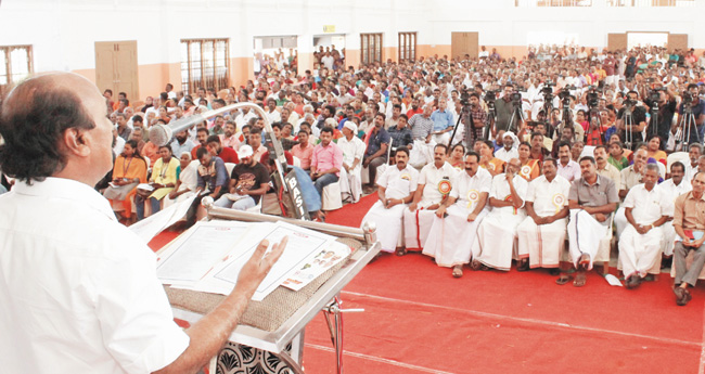 ഇ​ടു​ക്കി​യു​ടെ കു​രു​ക്ക് അ​ഴി​യി​ല്ല;  ഭൂ​മി​യെ​ല്ലാം കേസിലെന്നു മ​ന്ത്രി