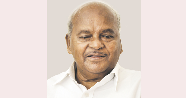 തോ​പ്പി​ൽ ഭാ​സി  പുരസ്കാരം പെ​രു​ന്പ​ട​വം  ശ്രീ​ധ​ര​ന്