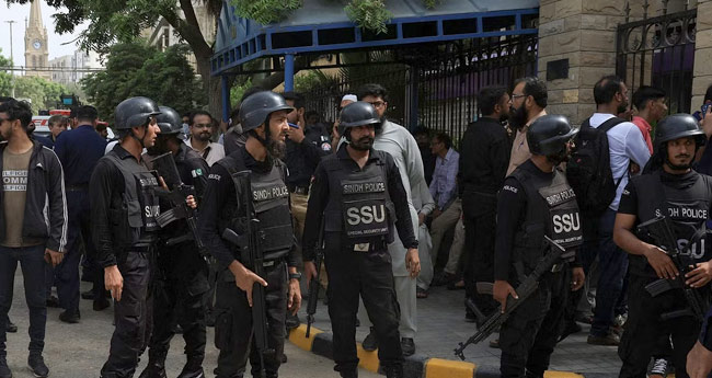പാക്കിസ്ഥാനിൽ ഗോത്രവിഭാഗങ്ങൾ തമ്മിൽ സംഘർഷം: 30 മരണം