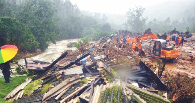 മൂന്നാർ പെട്ടിമുടി ദുരന്തം പുറംലോകമറിഞ്ഞത്   ഒരു രാത്രി വൈകി