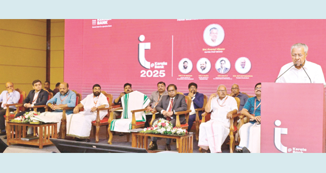 ഉ​ട​മ​യെ ഇ​റ​ക്കി​വി​ട്ട് വീ​ട് ജ​പ്തി ചെ​യ്യു​ന്ന  ന​ട​പ​ടി ശ​രി​യ​ല്ല: മു​ഖ്യ​മ​ന്ത്രി
