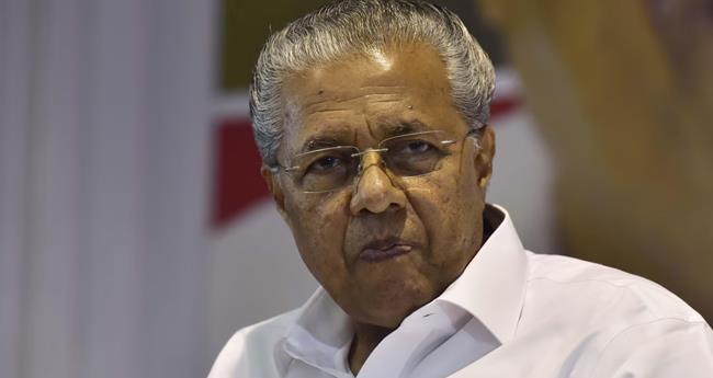 സം​ഘ​പ​രി​വാ​റി​ലേ​തു പോ​ലു​ള്ള നേ​തൃ​നി​ര കോ​ണ്‍​ഗ്ര​സി​ലു​ണ്ട്: മു​ഖ്യ​മ​ന്ത്രി