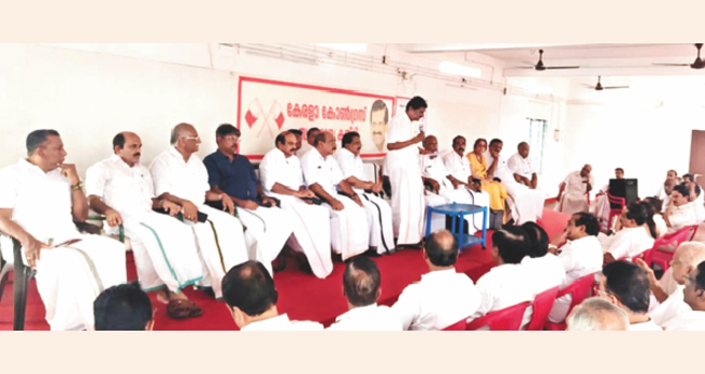 ആര്യാടൻ ഷൗക്കത്ത് തിളക്കമാർന്ന വിജയം നേടുമെന്ന്